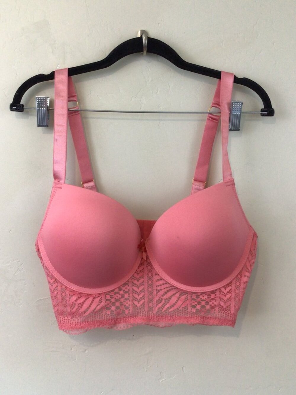 Daisy Fuentes Pink Lace Underwire Bra 38D
